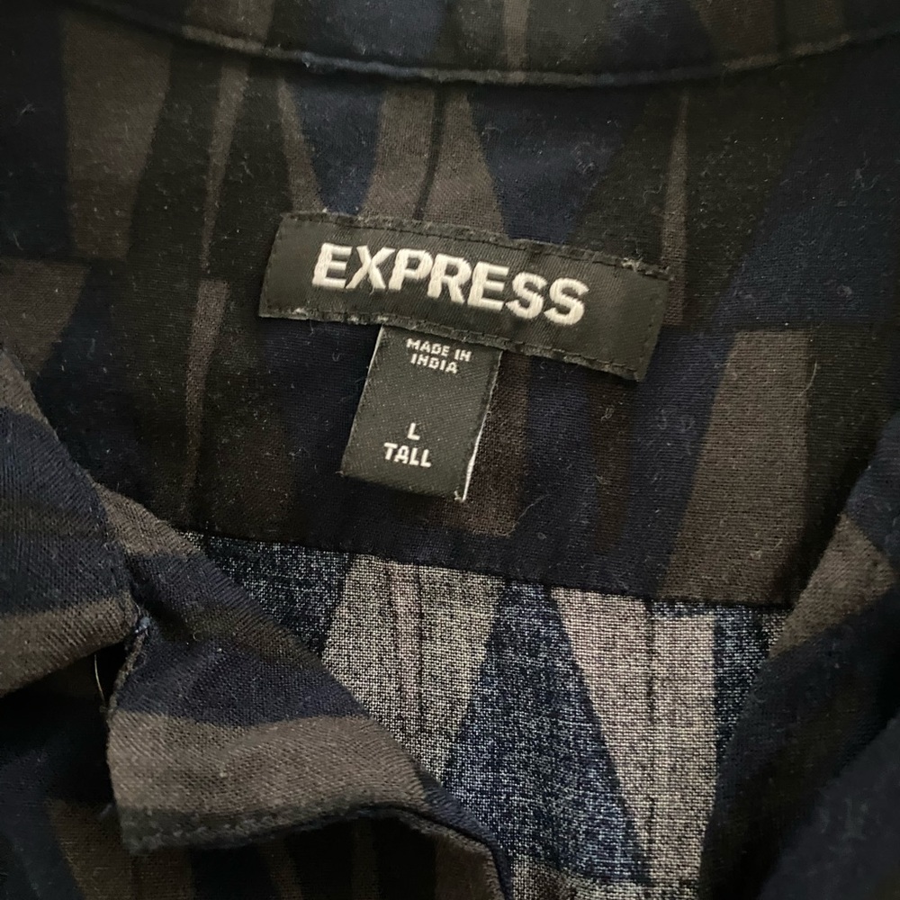 Mens button up - Picture 2 of 3